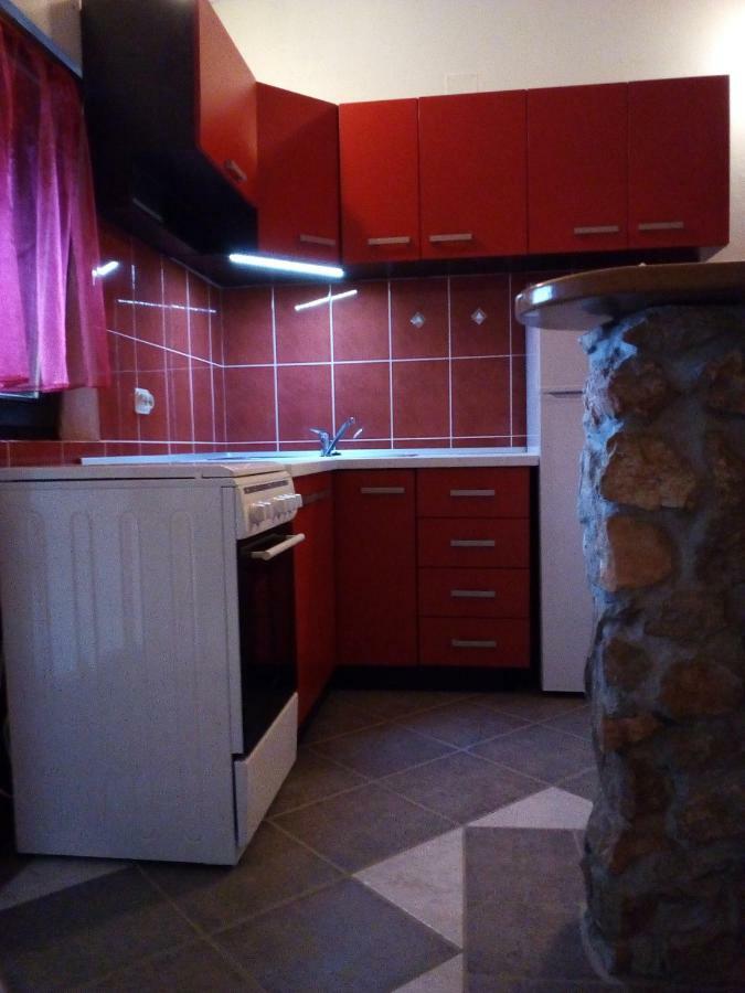 Studio Apartman Hrast Seline Dış mekan fotoğraf